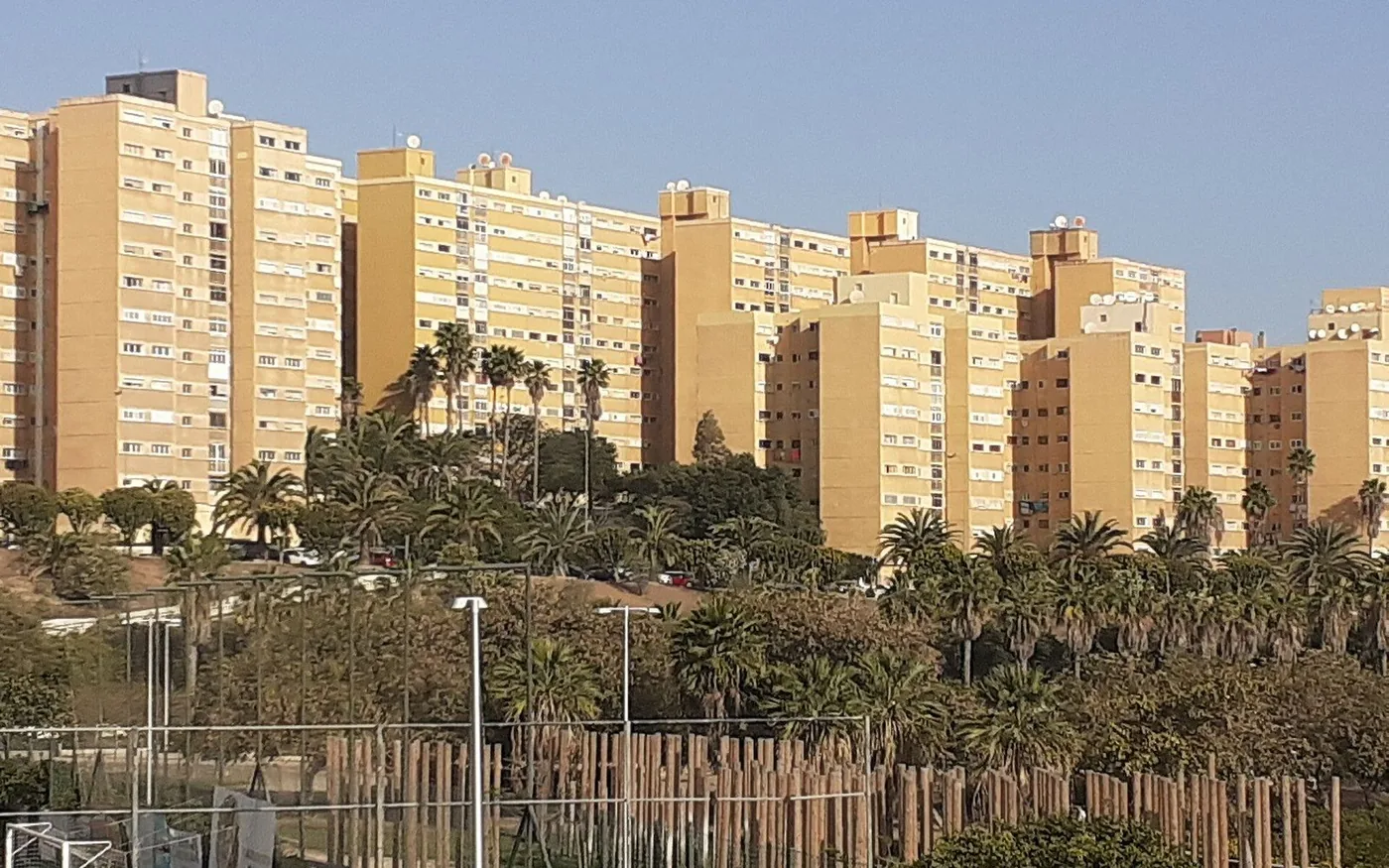 Bloques de viviendas del barrio de La Feria, Ciudad Alta